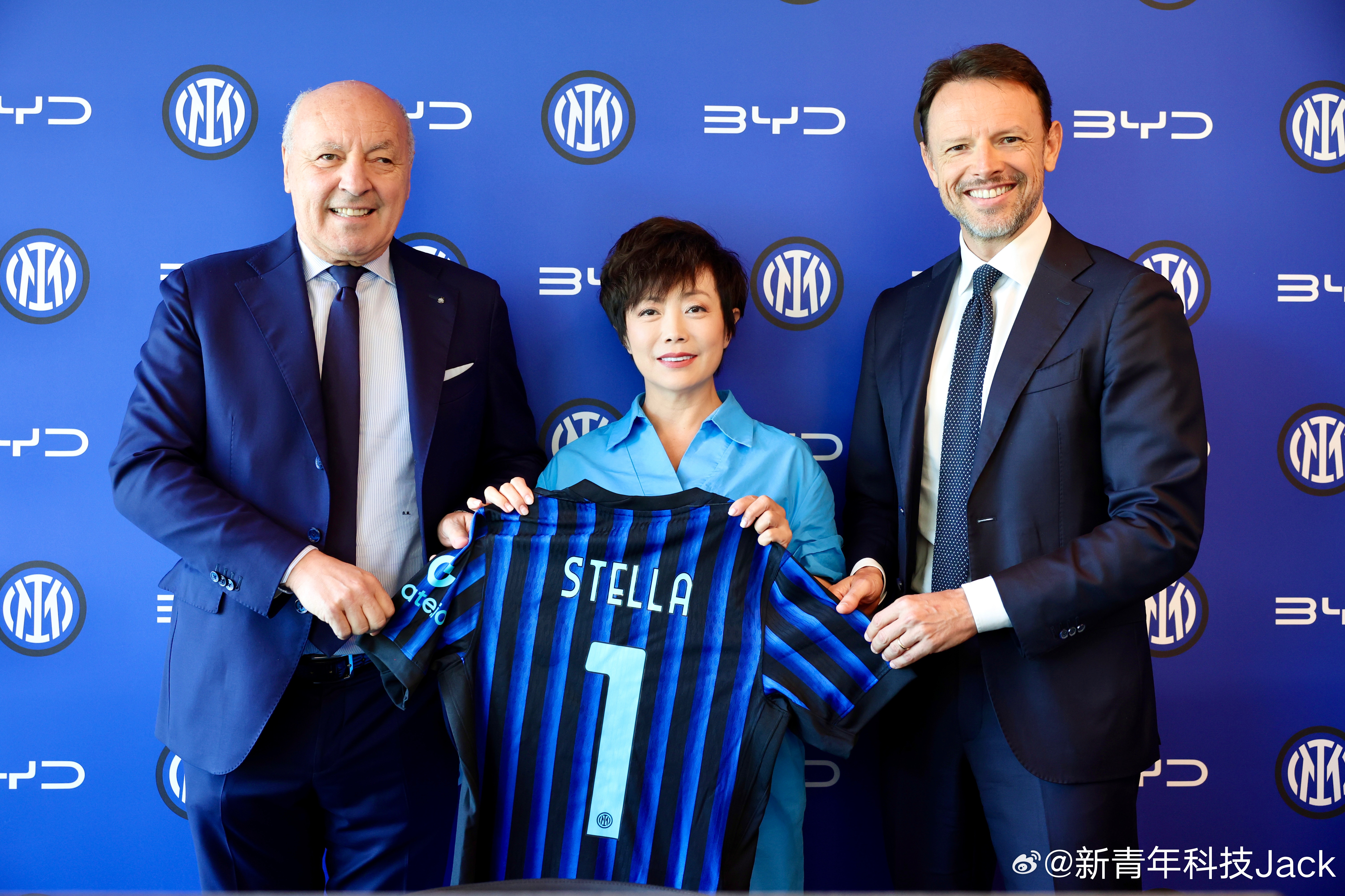 包含国际米兰今晨调整名单，志在德甲名次提升，质疑声仍在，轮换策略成焦点的词条九游游戏