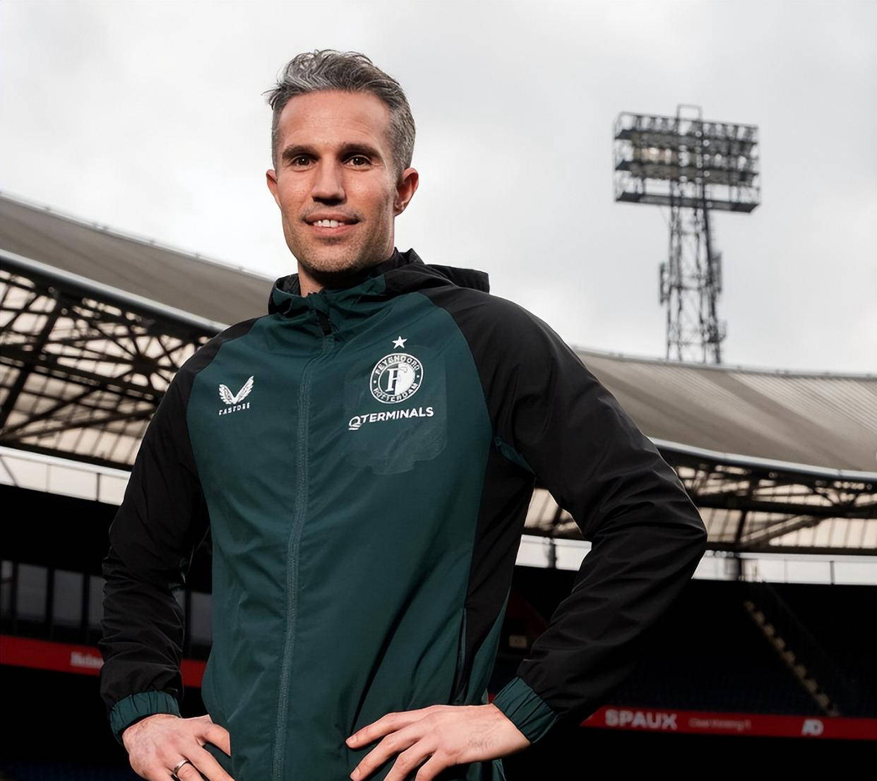 这也行？转会期切尔西调整名单以备欧超杯费耶诺德冲刺阶段防线松动，窗口期尼斯调整名单以备国王杯的简单介绍九游网页版